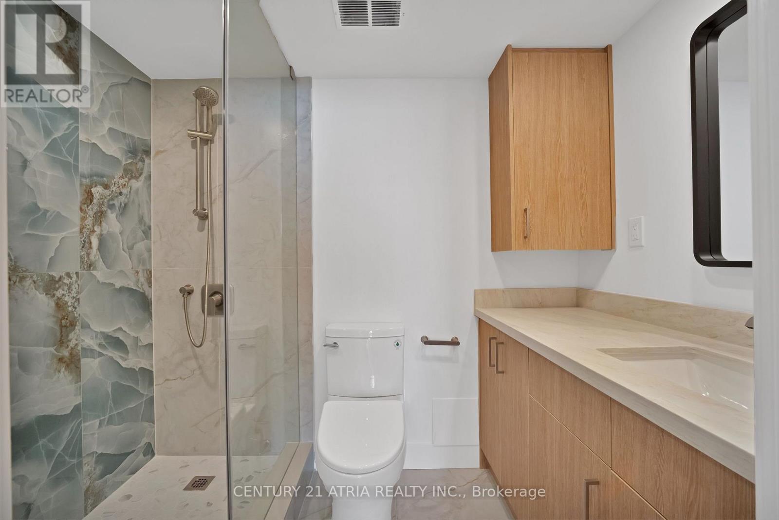 1004 - 33 Harbour Square, Toronto, Ontario  M5J 2G2 - Photo 35 - C13809300