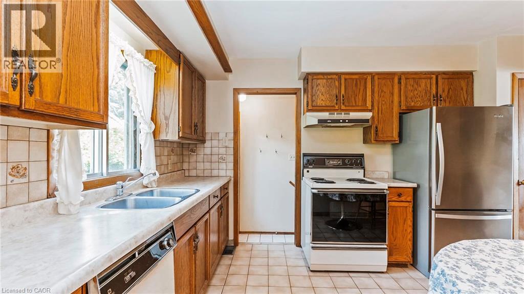 457 Three Valleys Crescent, London, Ontario  N5Z 3E9 - Photo 10 - 40852005