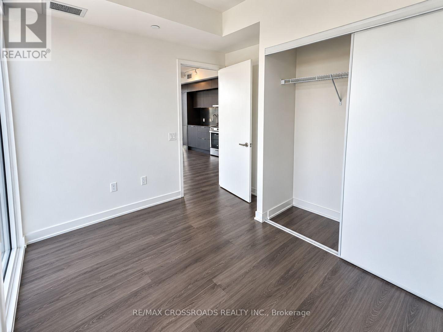 1304 - 448 Burnhamthorpe Road W, Mississauga, Ontario  L5B 0R4 - Photo 10 - W13817754