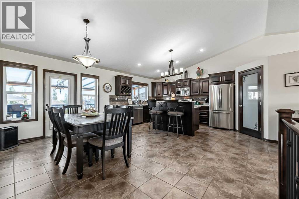 142 Westview Drive, Nanton, Alberta T0L 1R0 - Photo 6 - A2347222