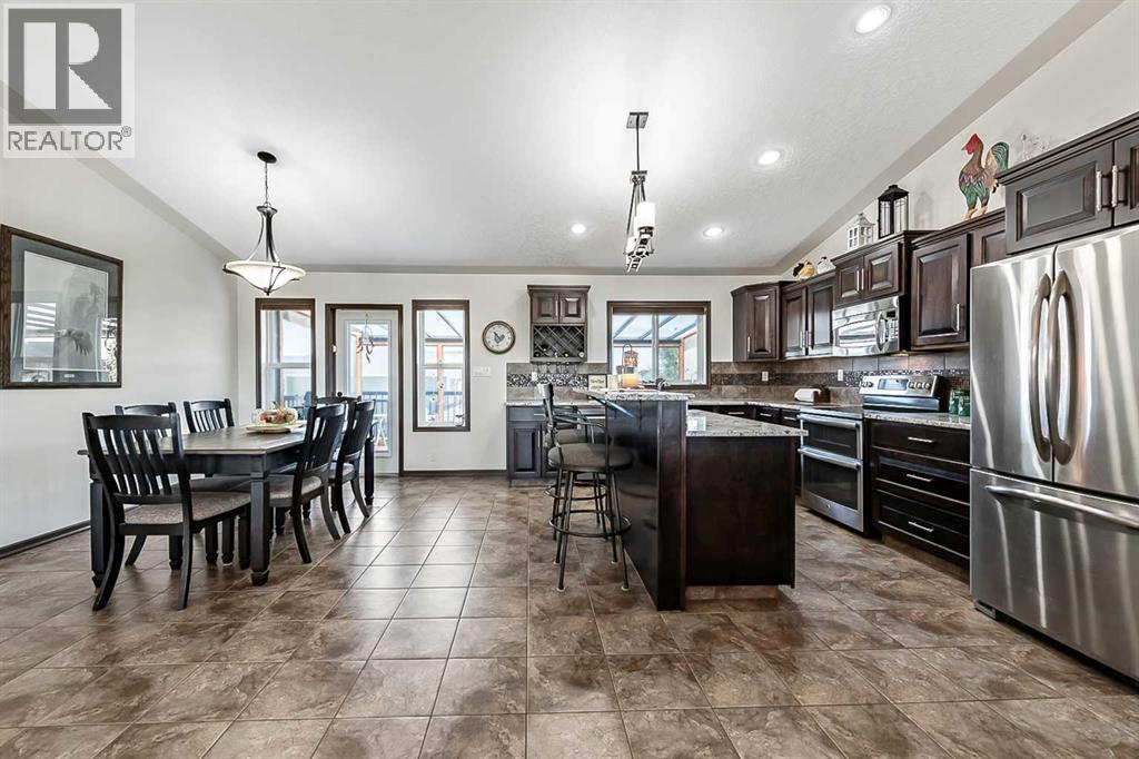 142 Westview Drive, Nanton, Alberta T0L 1R0 - Photo 7 - A2347222