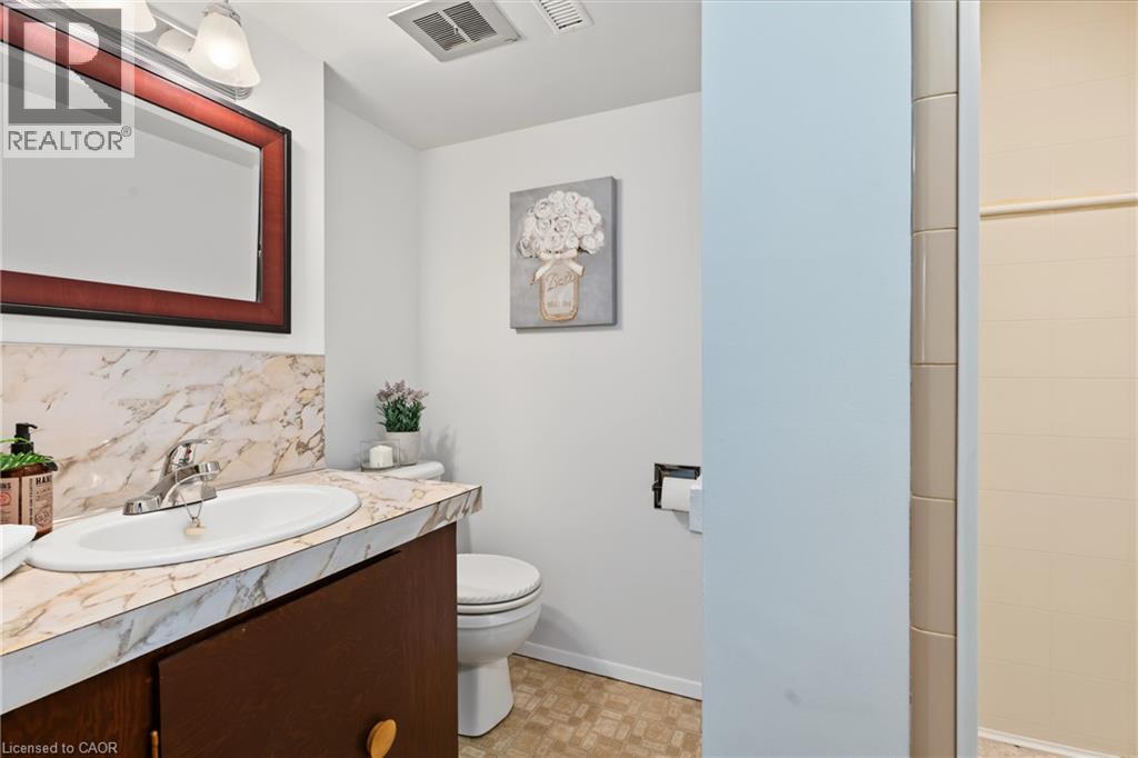 589 Mohawk Road W, Hamilton, Ontario  L9C 1X5 - Photo 24 - 40865691
