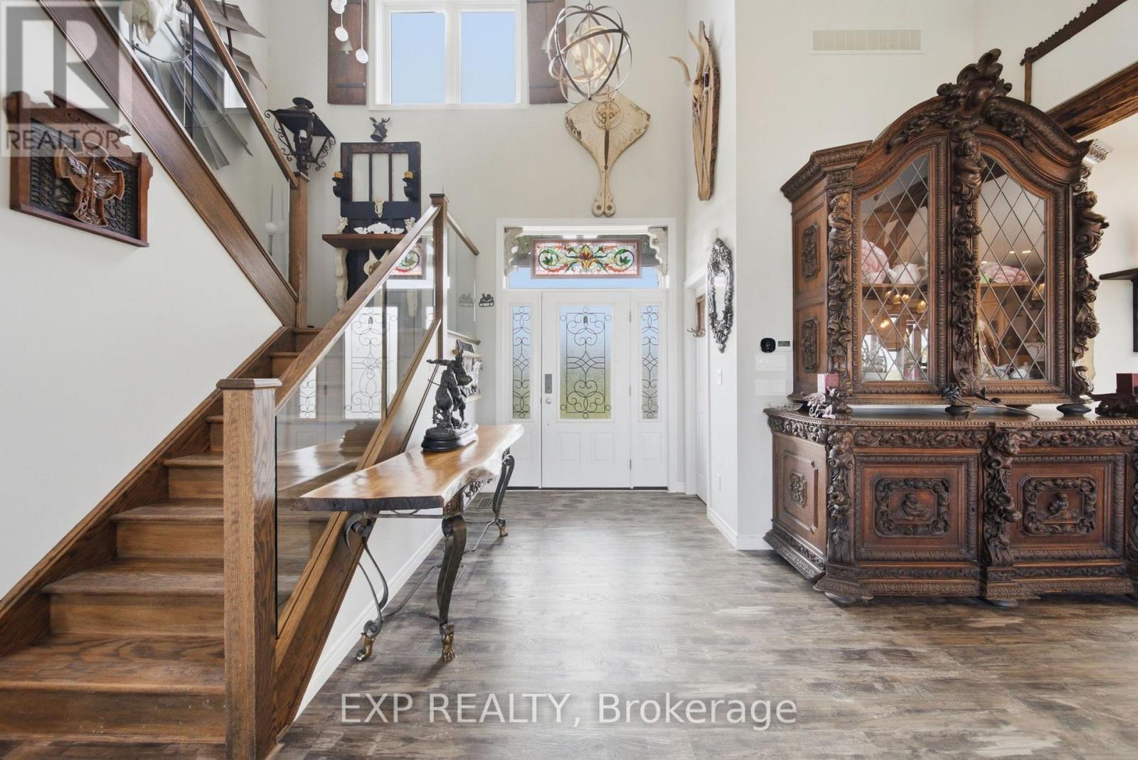 Two-storey leaded-glass foyer