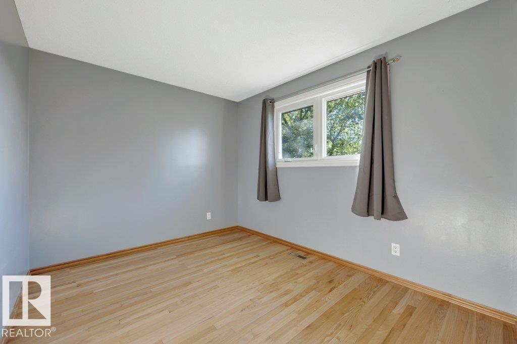 3506 44 ST photo 30