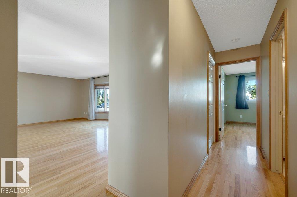 3506 44 ST photo 24