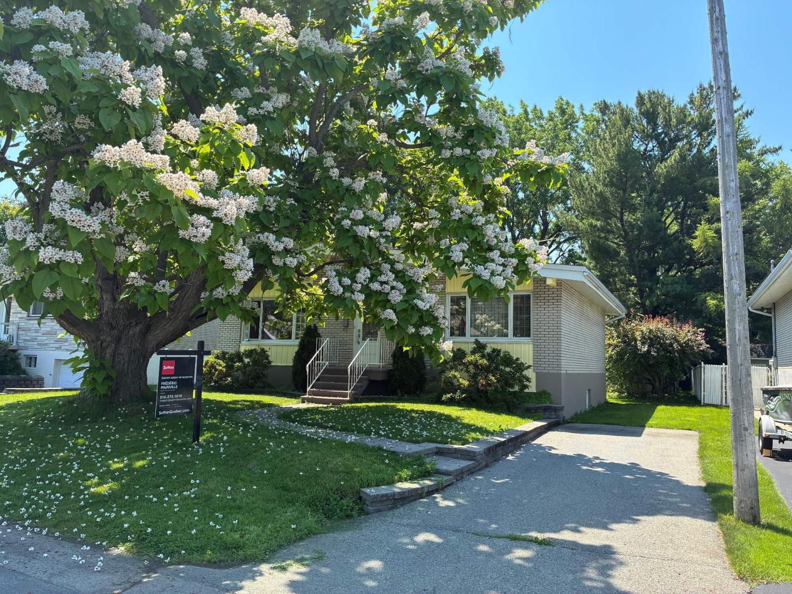 260 Rue Fairmount O. Châteauguay Quebec Canada J6J2J9 1