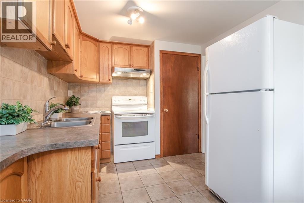 218 Pinedale Drive, Kitchener, Ontario  N2E 1K3 - Photo 28 - 40863844