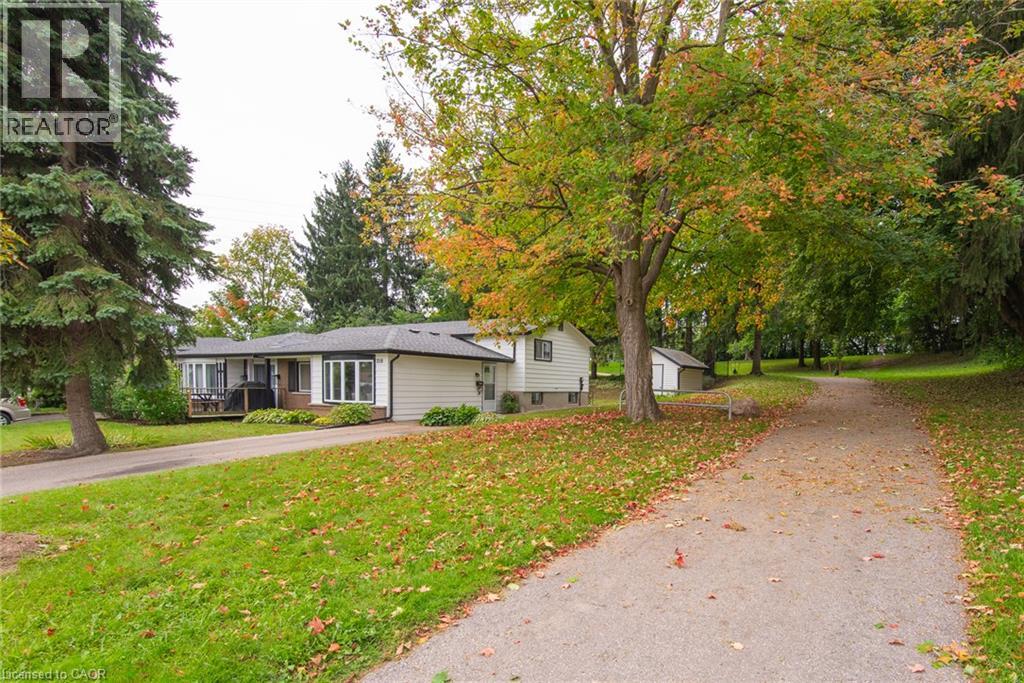 218 PINEDALE Drive, Kitchener, Ontario