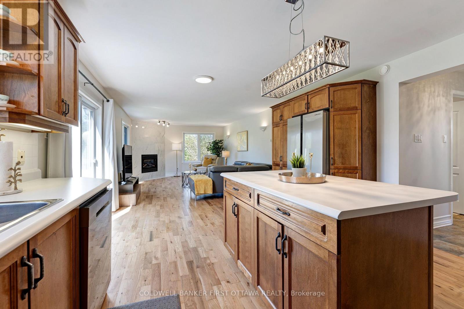 4230 Gordon Murdock Road, Ottawa, Ontario  K0A 2W0 - Photo 2 - X13820144