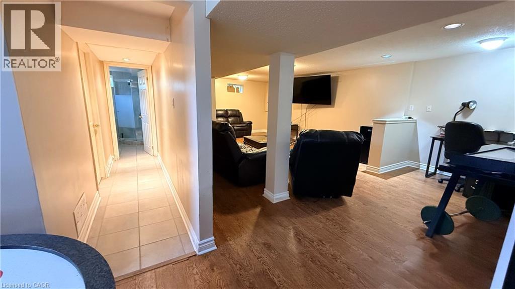 12 Roseland Avenue, St. Catharines, Ontario  L2M 5Z2 - Photo 17 - 40865378
