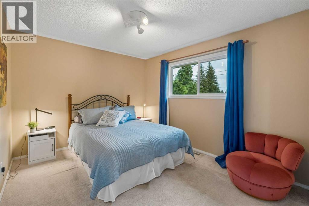 1403 104 Avenue Sw, Calgary, Alberta  T2W 0A7 - Photo 11 - A2347367