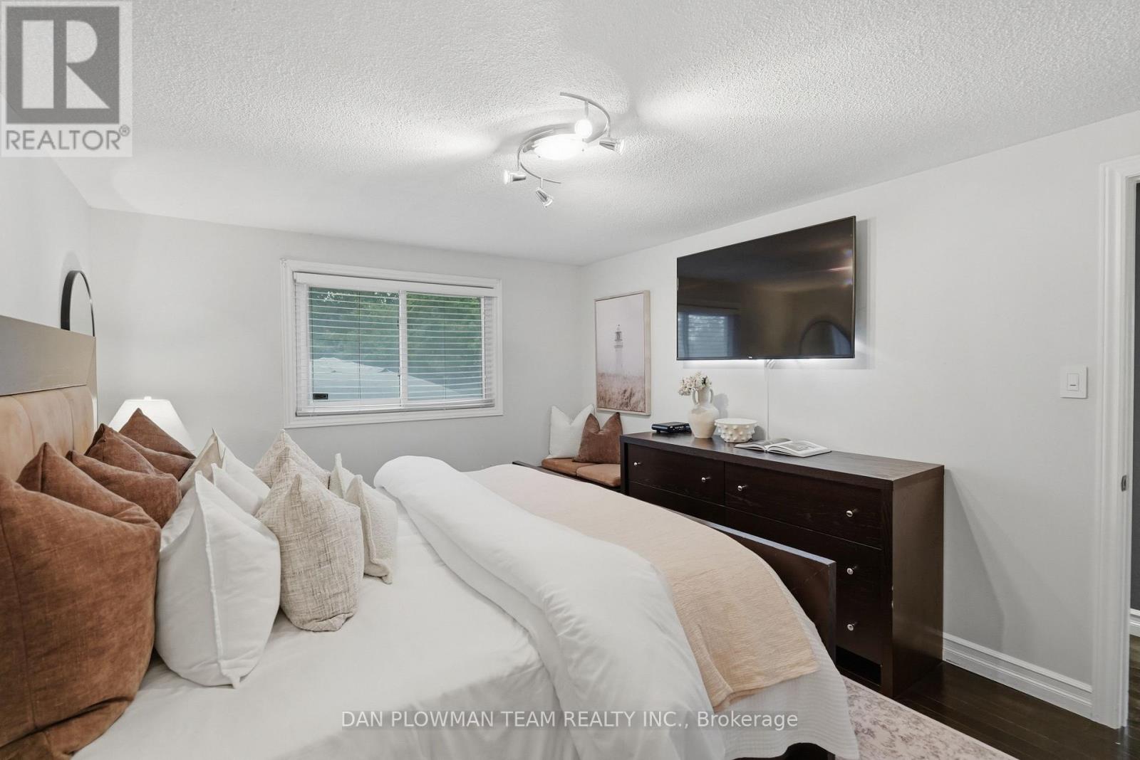 77 Hialeah Crescent, Whitby, Ontario  L1N 6P9 - Photo 18 - E13820182