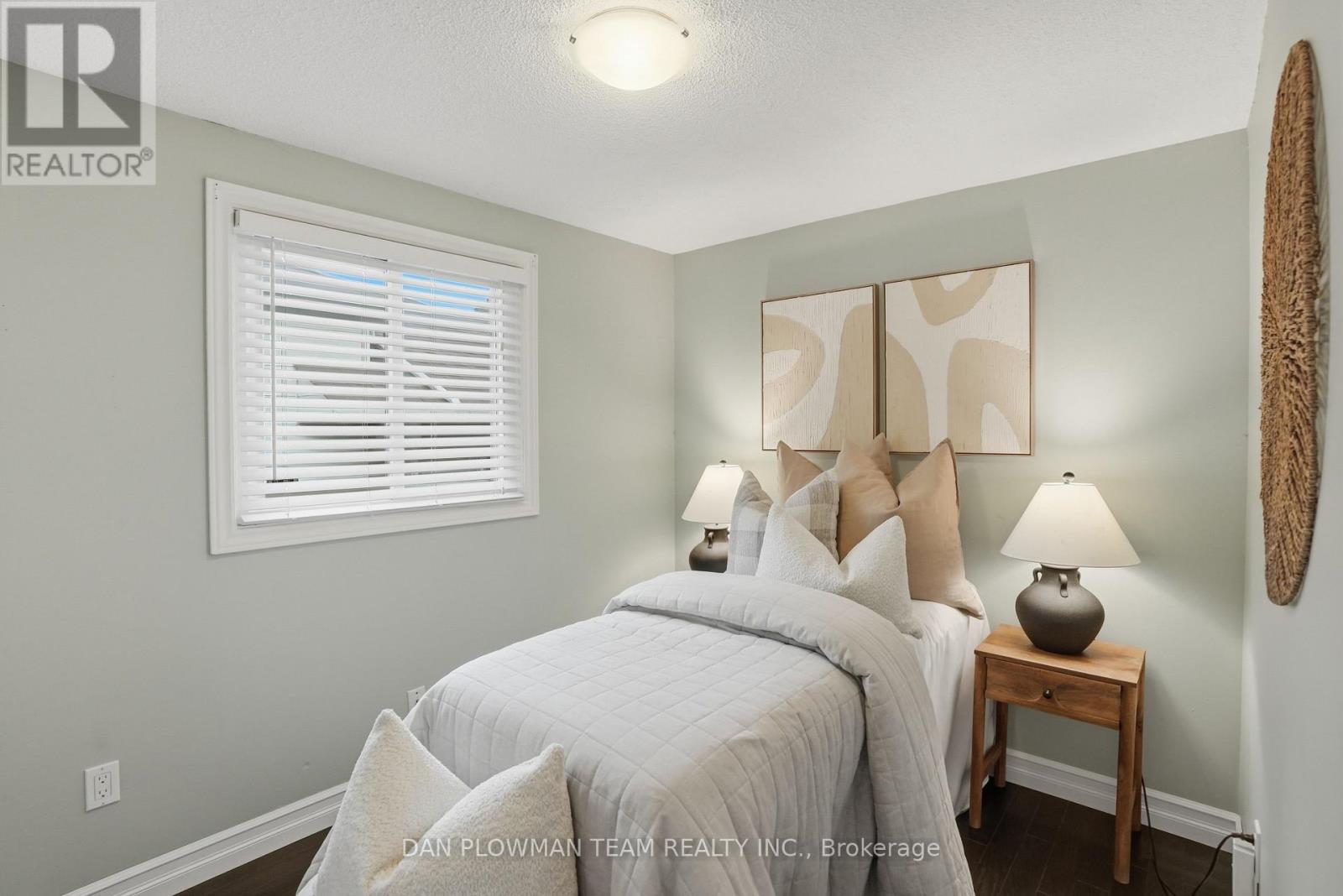 77 Hialeah Crescent, Whitby, Ontario  L1N 6P9 - Photo 22 - E13820182