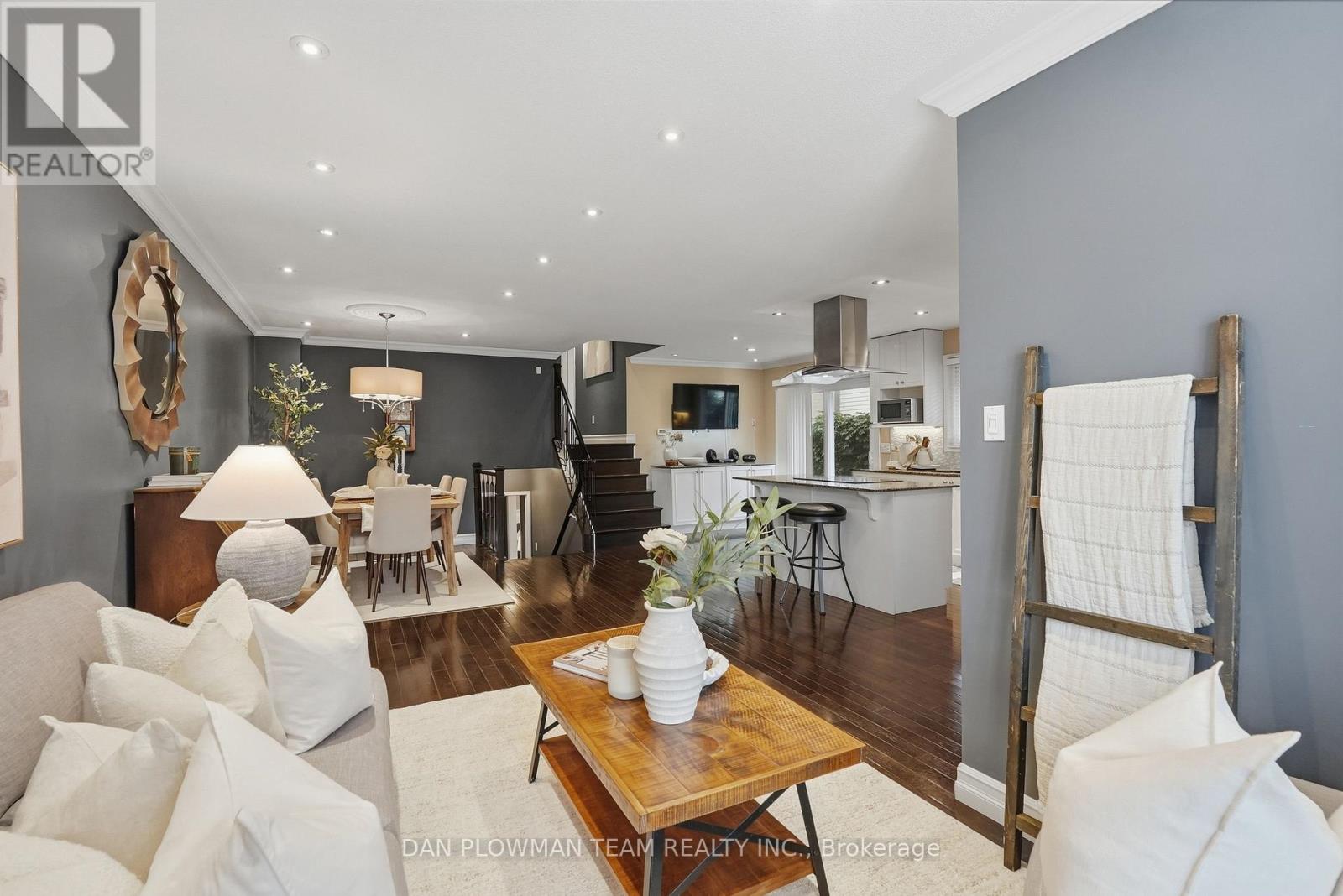 77 Hialeah Crescent, Whitby, Ontario  L1N 6P9 - Photo 4 - E13820182