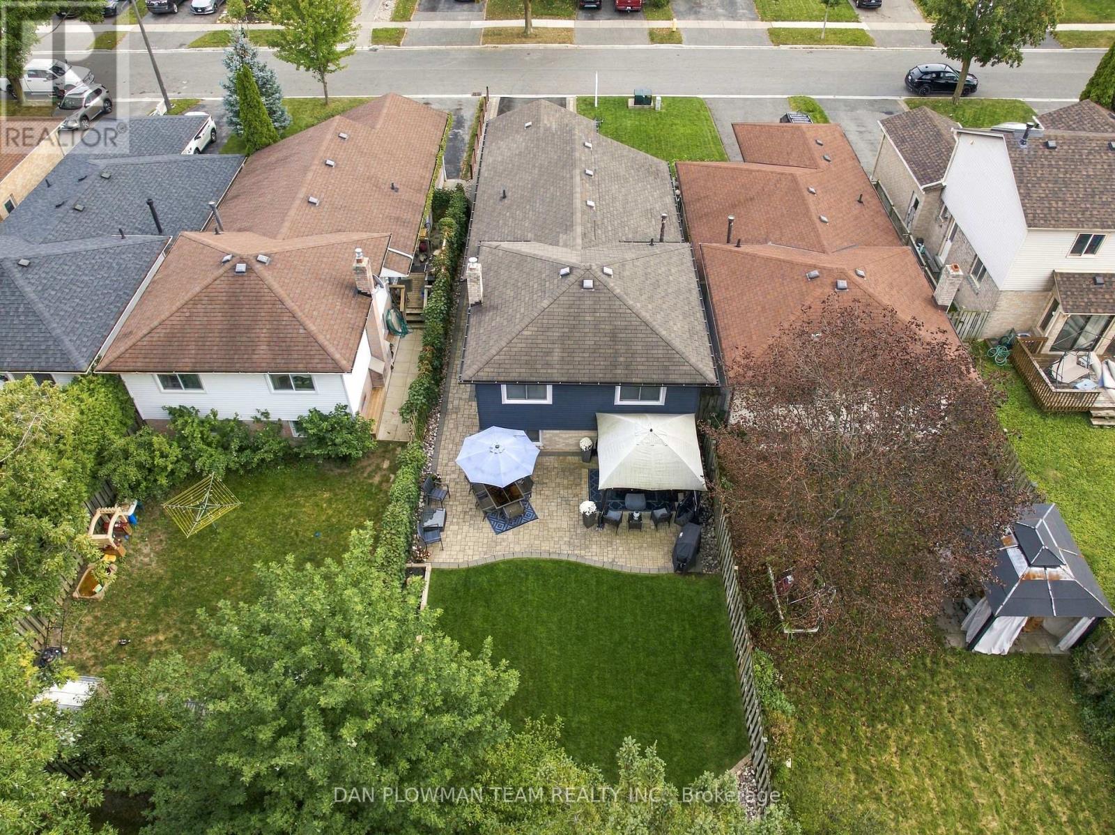 77 Hialeah Crescent, Whitby, Ontario  L1N 6P9 - Photo 45 - E13820182