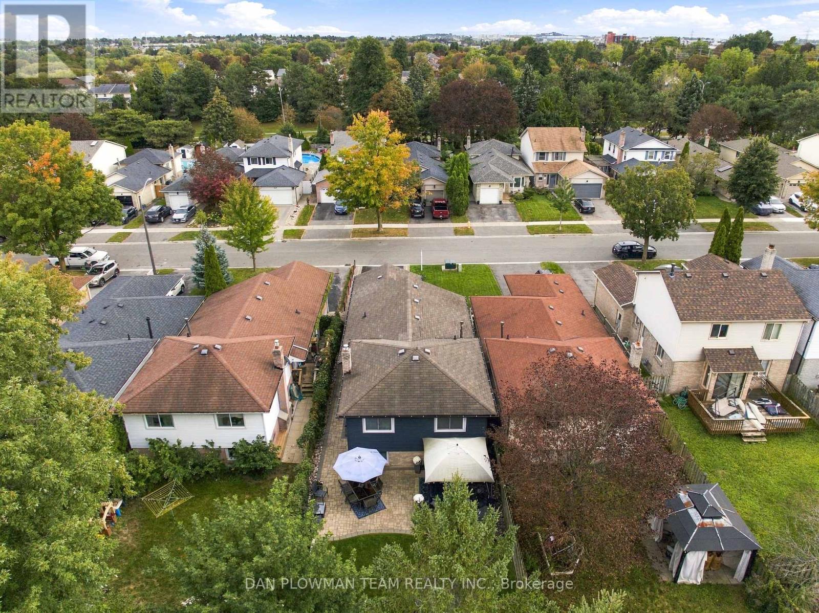 77 Hialeah Crescent, Whitby, Ontario  L1N 6P9 - Photo 47 - E13820182
