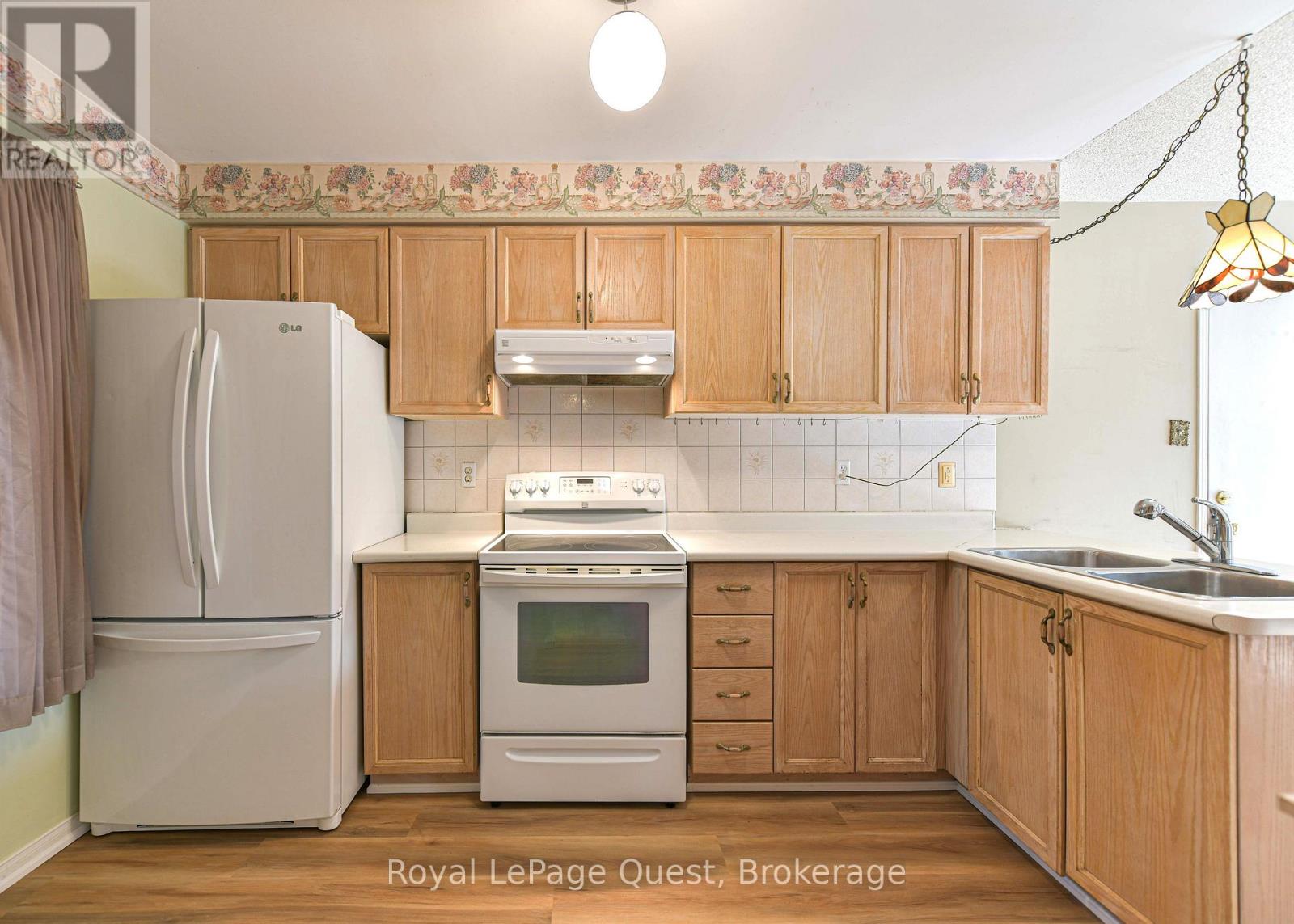 37 Ashton Street, Orillia, Ontario  L3V 7V5 - Photo 7 - S13820152