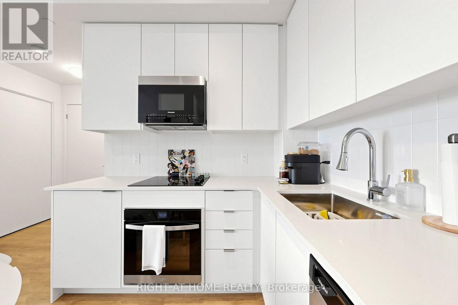 909 - 474 Caldari Road, Vaughan, Ontario L4K 0R5 - Photo 13 - N13820138