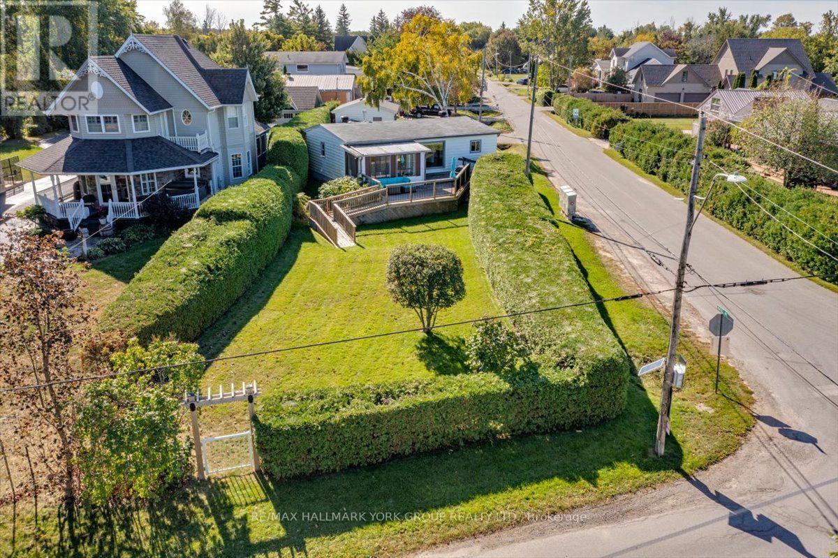 525 Lake Drive E, Georgina, Ontario  L0E 1S0 - Photo 2 - N13820198