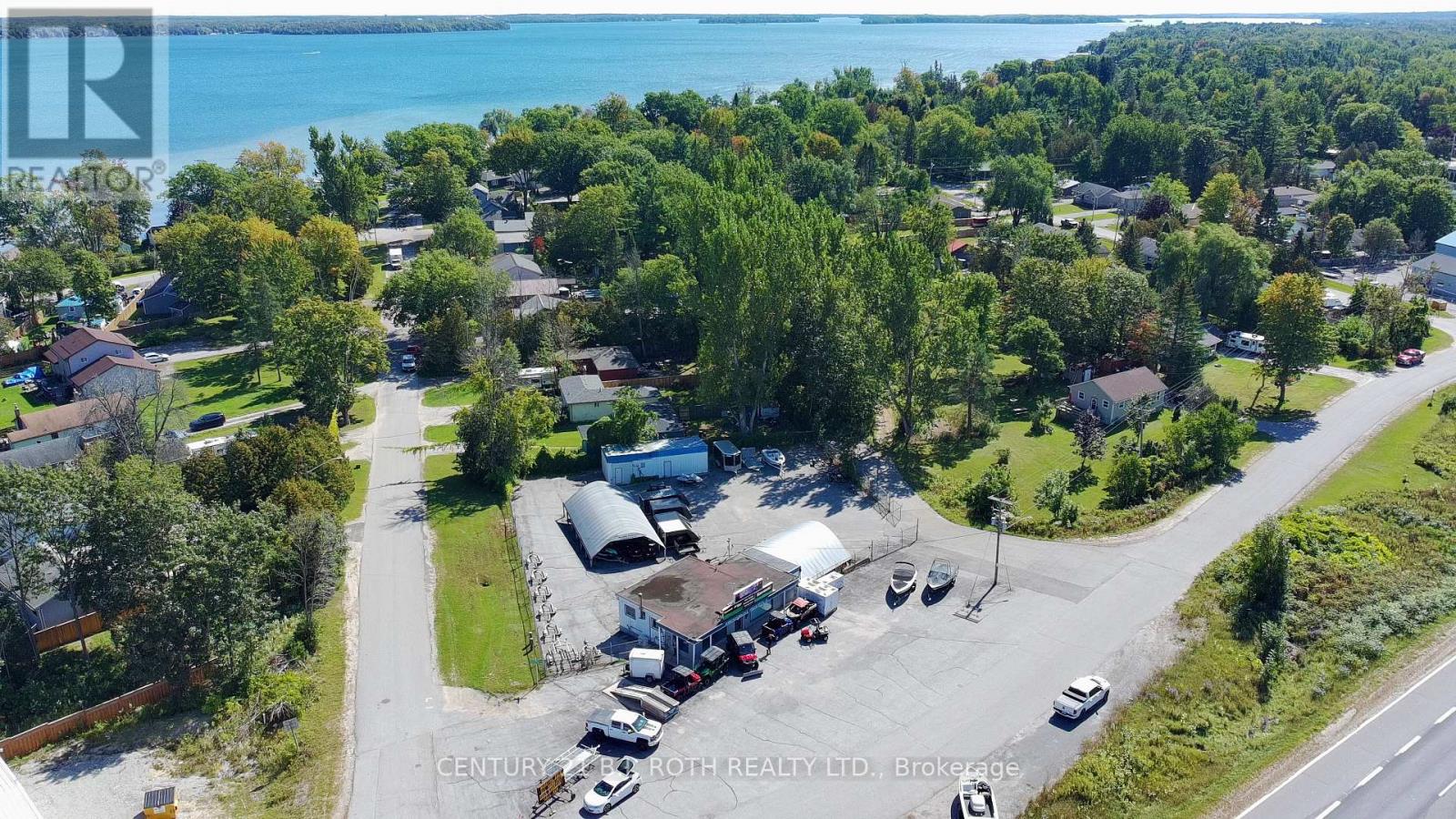3363 Buena Vista Drive, Severn (West Shore), Ontario  L3V 0V9 - Photo 3 - S13820164