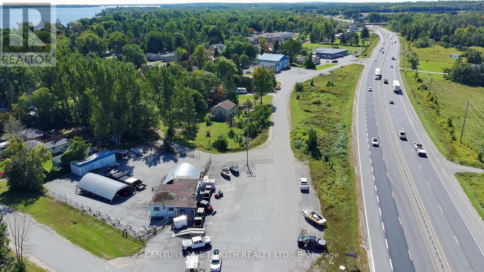 3363 Buena Vista Drive, Severn (West Shore), Ontario  L3V 0V9 - Photo 4 - S13820164