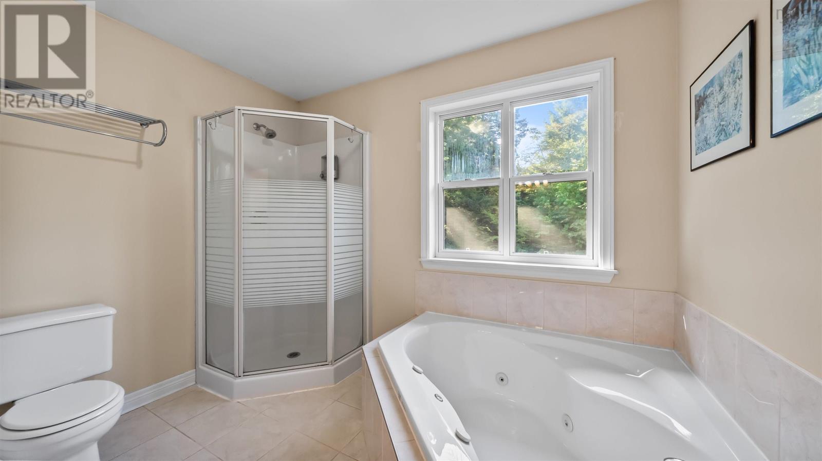 25 Hartland Drive photo 33