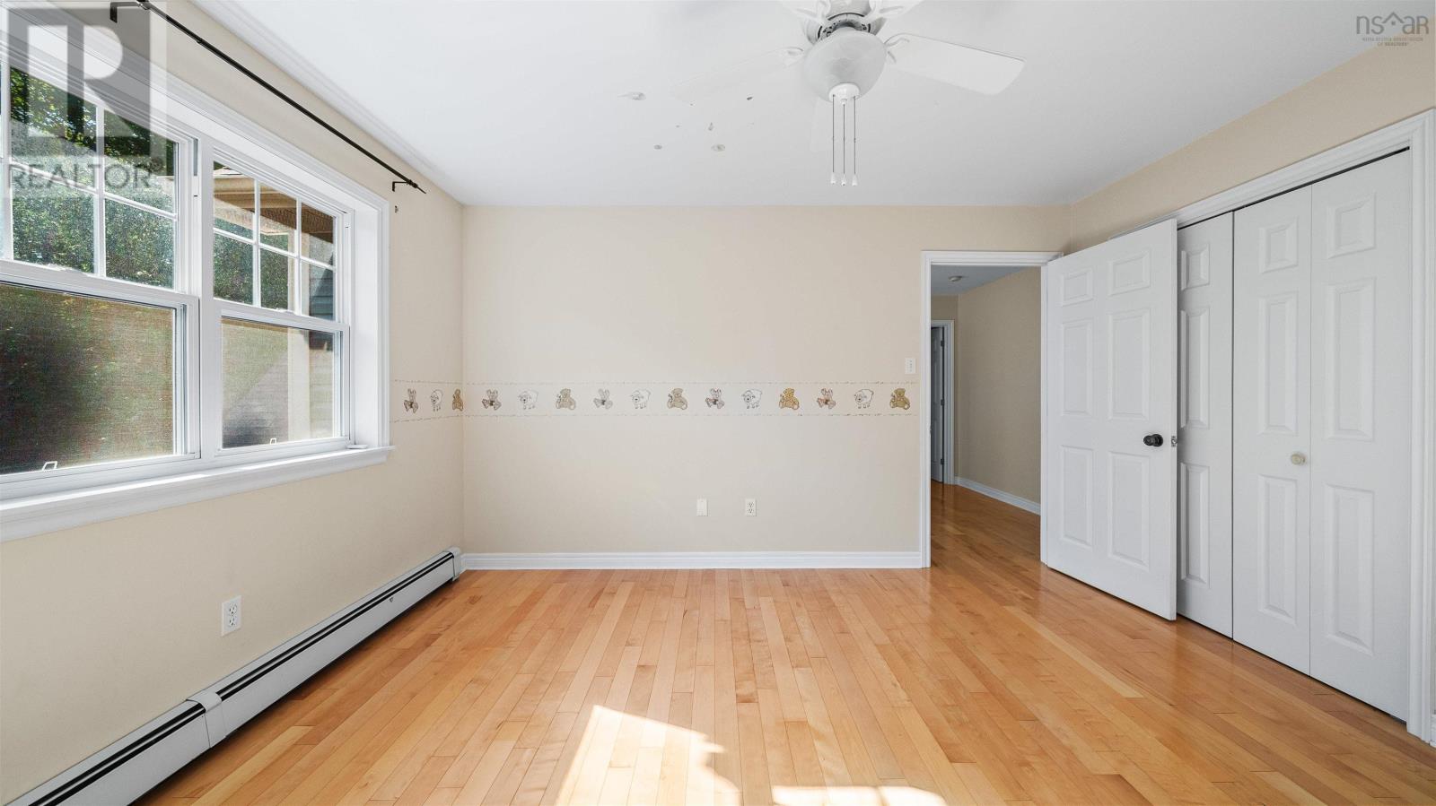 25 Hartland Drive photo 42