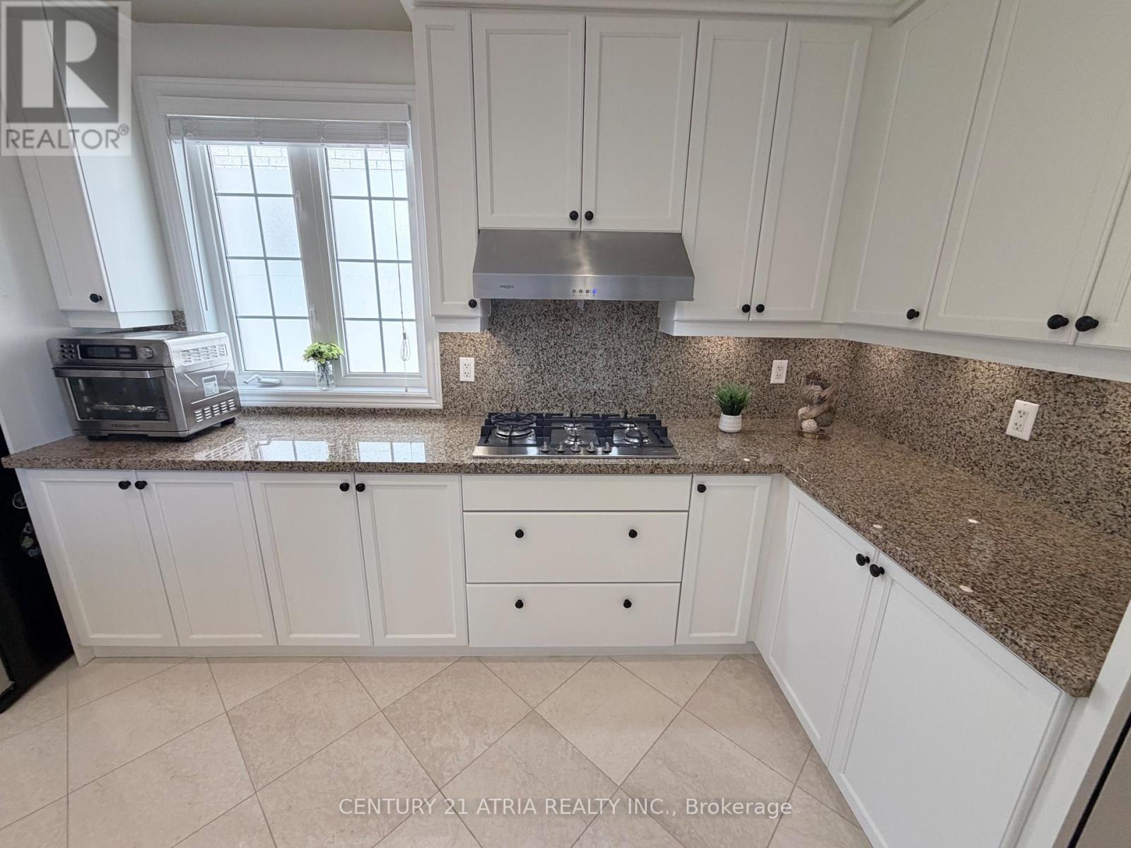 6 Crescent Park Lane, Markham, Ontario  L6C 0A6 - Photo 20 - N13797794