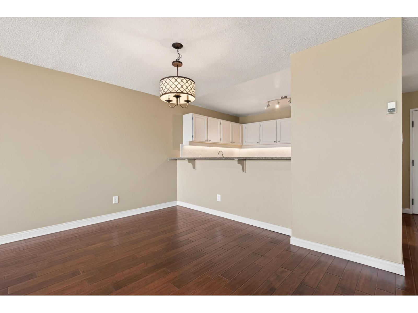603 1442 FOSTER STREET photo 12