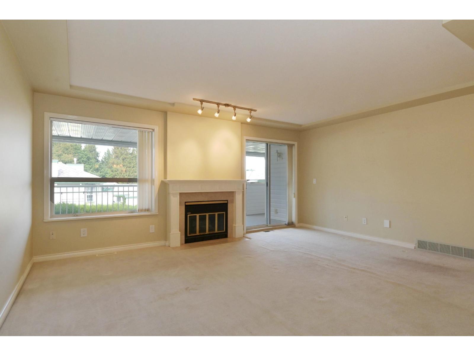 2 3115 Trafalgar Street, Abbotsford, British Columbia  V2S 8C5 - Photo 3 - R3168001