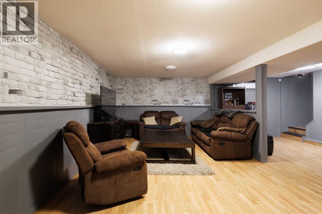 100 Marbrooke Circle NE, Calgary, Alberta  T2A 2W6 - Photo 25 - A2343957