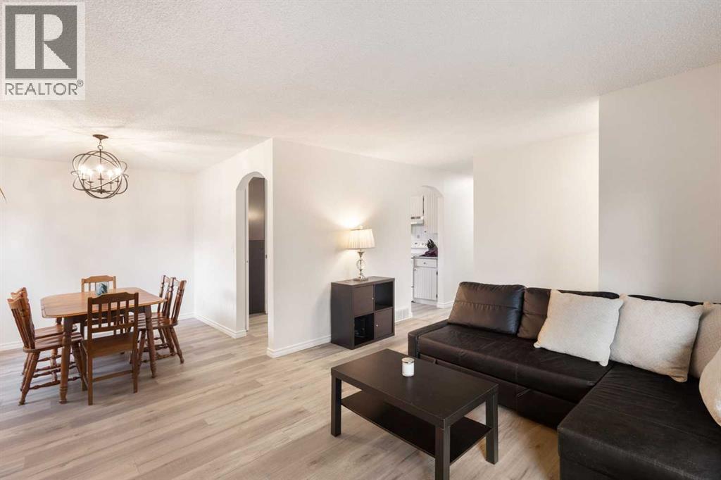 100 Marbrooke Circle NE, Calgary, Alberta  T2A 2W6 - Photo 7 - A2343957