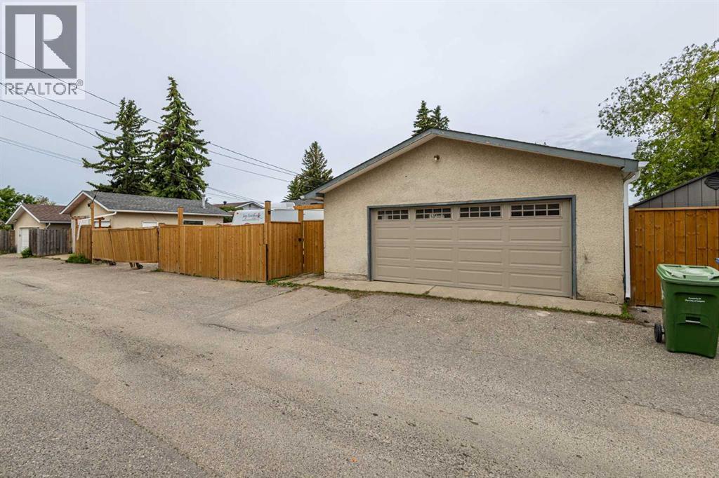 100 Marbrooke Circle NE, Calgary, Alberta  T2A 2W6 - Photo 39 - A2343957