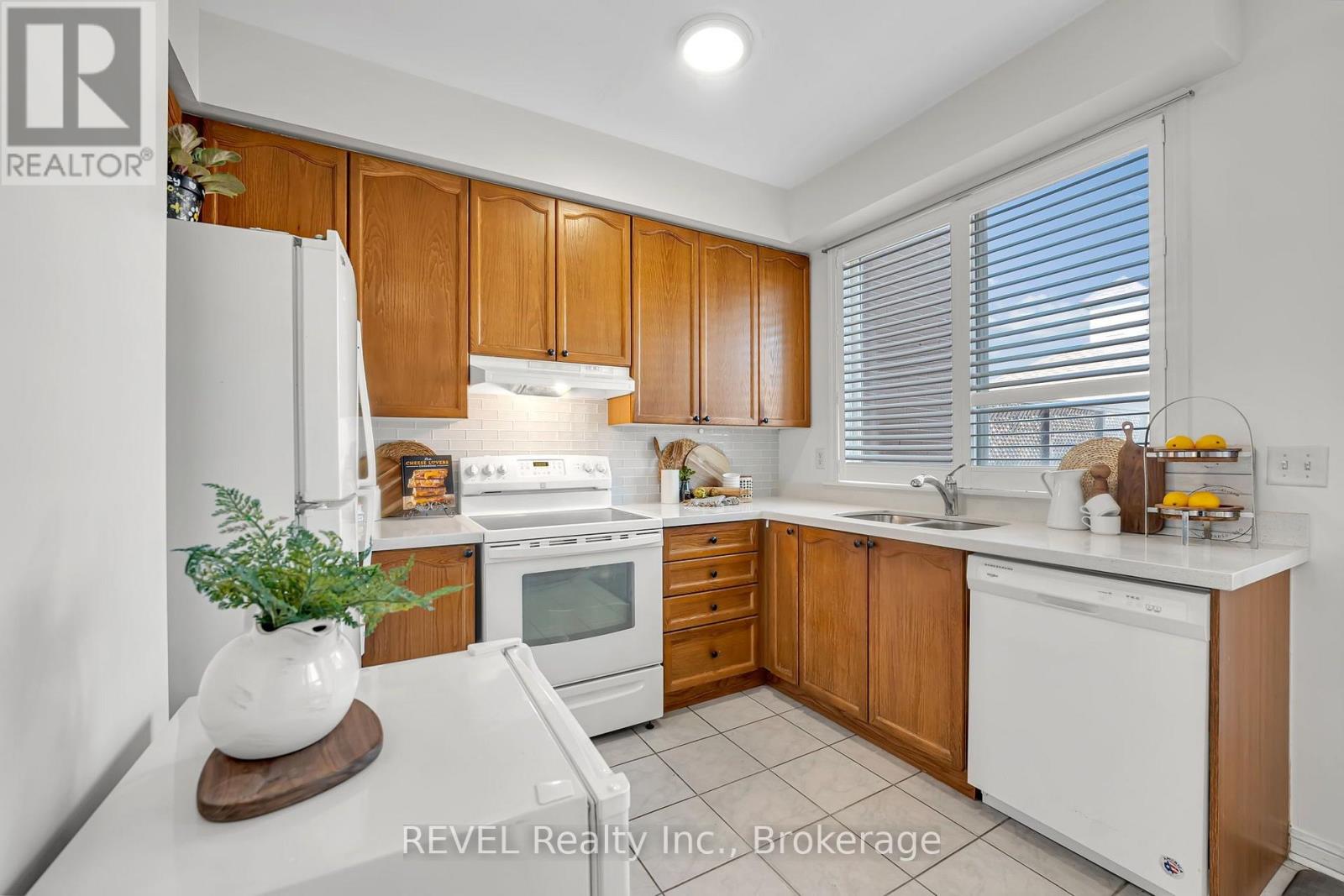 57 Gowland Road, Markham, Ontario  L6B 1B8 - Photo 12 - N13820296