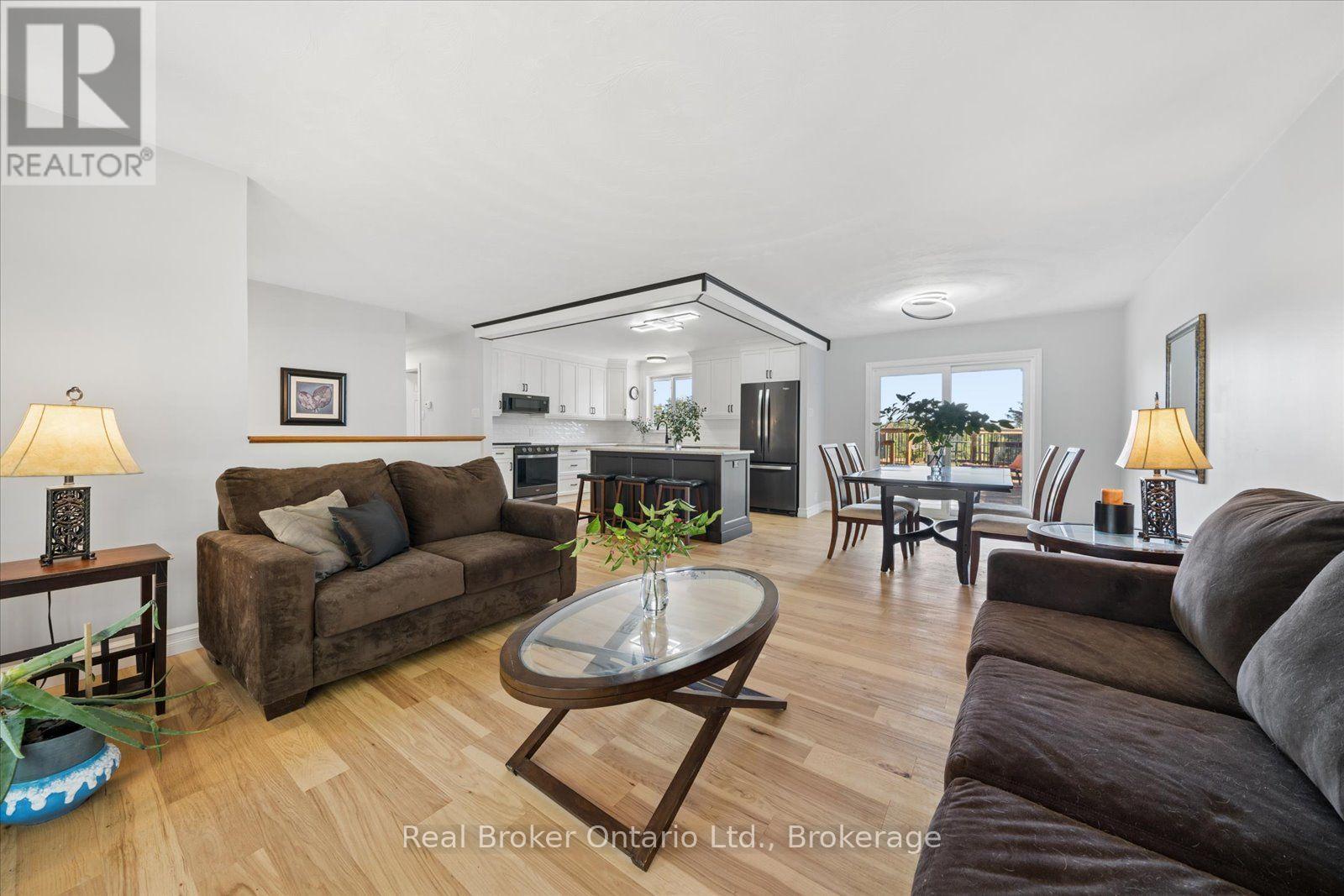 210 Patricia Crescent, Selwyn, Ontario  K9J 6X3 - Photo 10 - X13820364