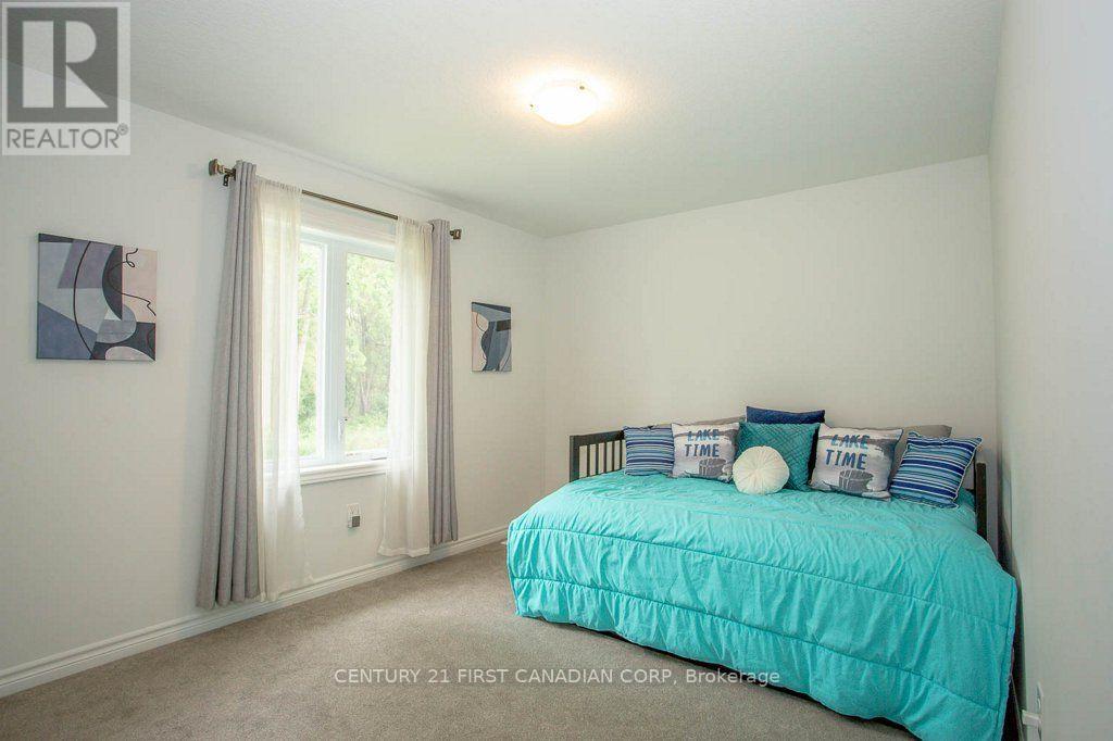 471 George Street, Central Elgin, Ontario  N5L 0B1 - Photo 11 - X13820410