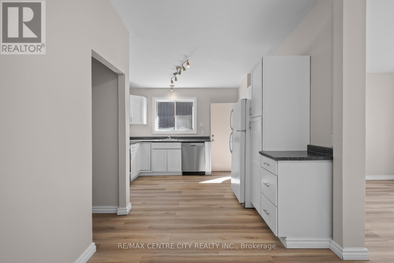 71 Cavendish Crescent, London North, Ontario  N6H 1A3 - Photo 13 - X13820516