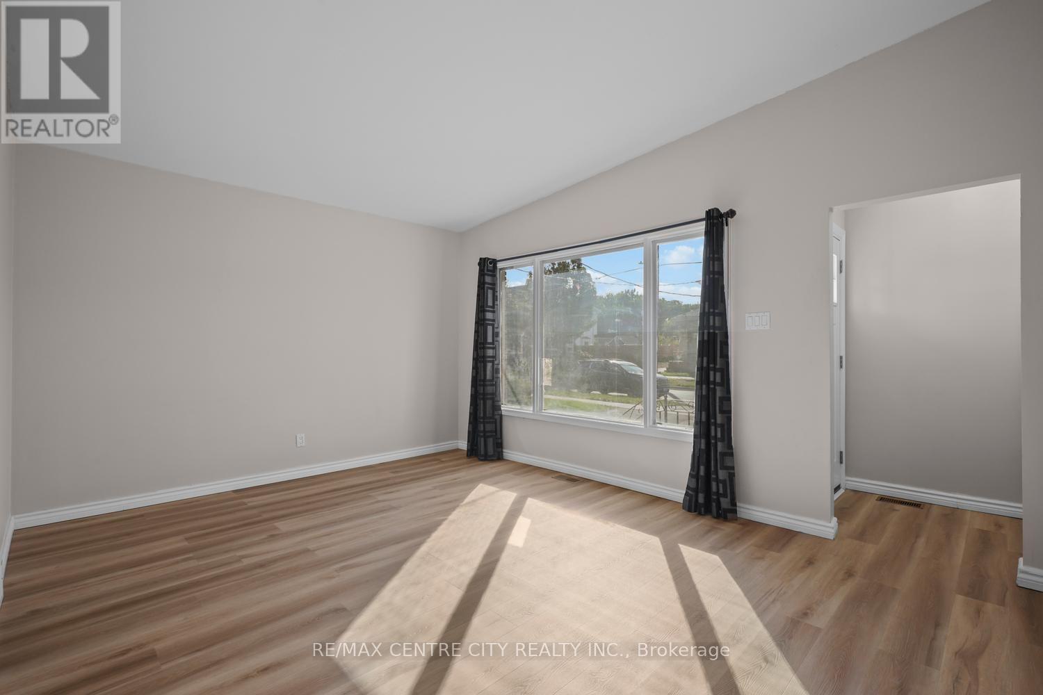 71 Cavendish Crescent, London North, Ontario  N6H 1A3 - Photo 6 - X13820516