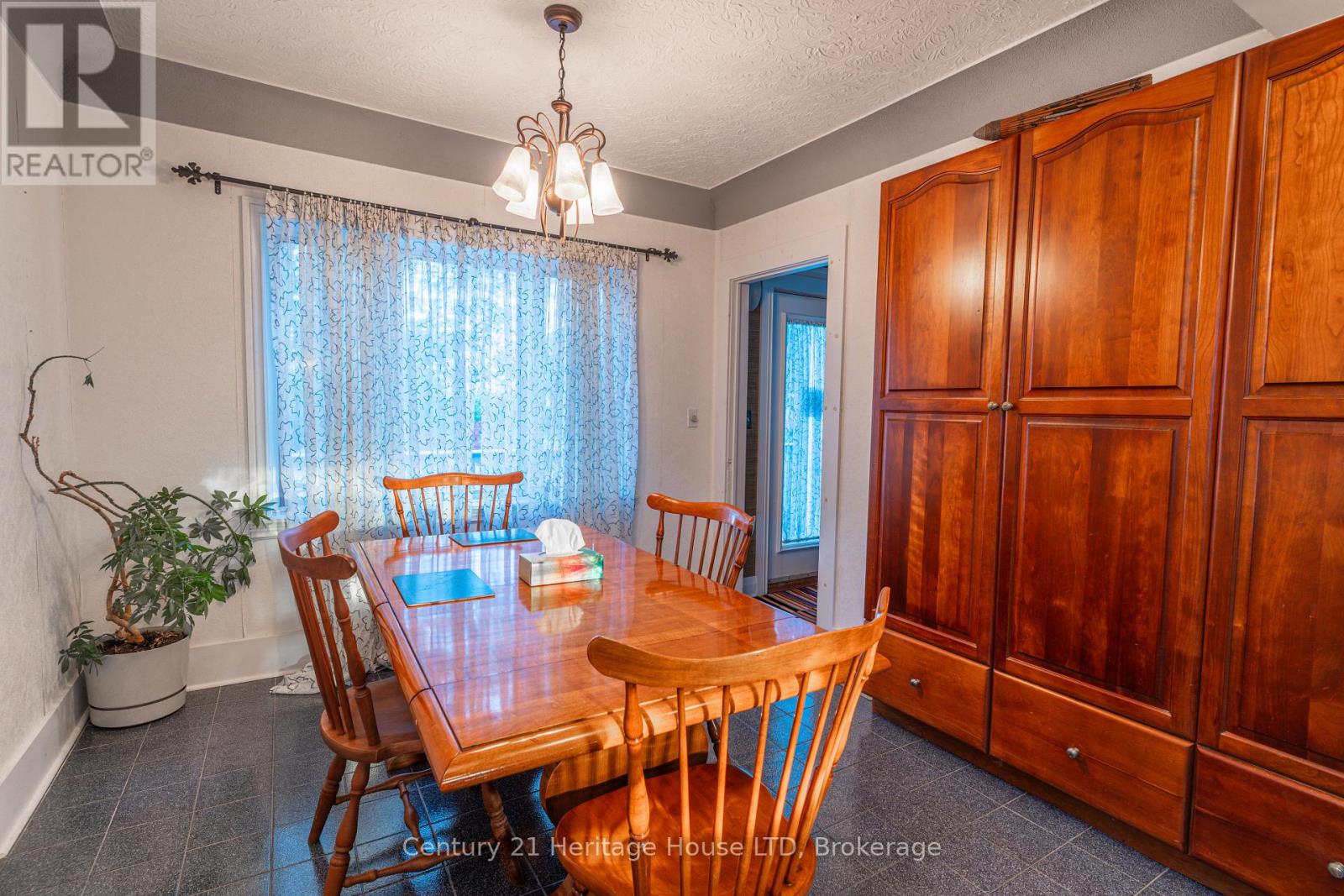 155 Wilton Avenue, Welland, Ontario  L3C 2A3 - Photo 17 - X13773630