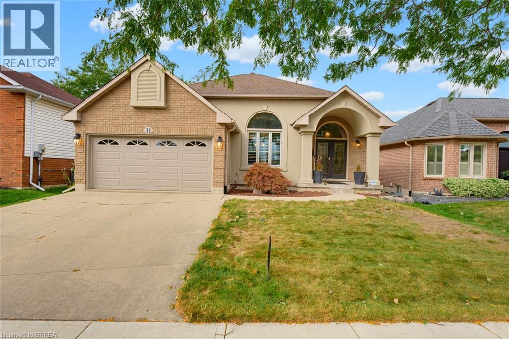 11 Courtland Drive, Brantford, Ontario  N3R 7V8 - Photo 1 - 40865801