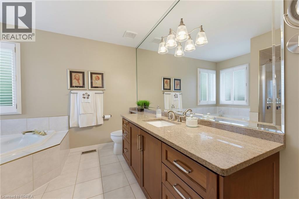 11 Courtland Drive, Brantford, Ontario  N3R 7V8 - Photo 15 - 40865801