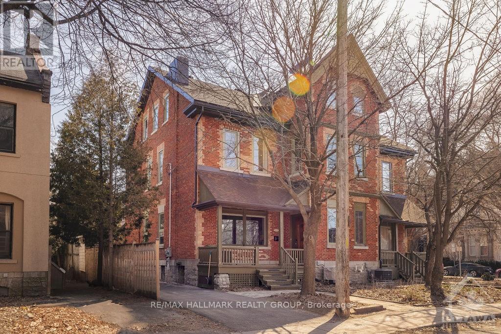 252 DALY AVENUE, Ottawa, Ontario