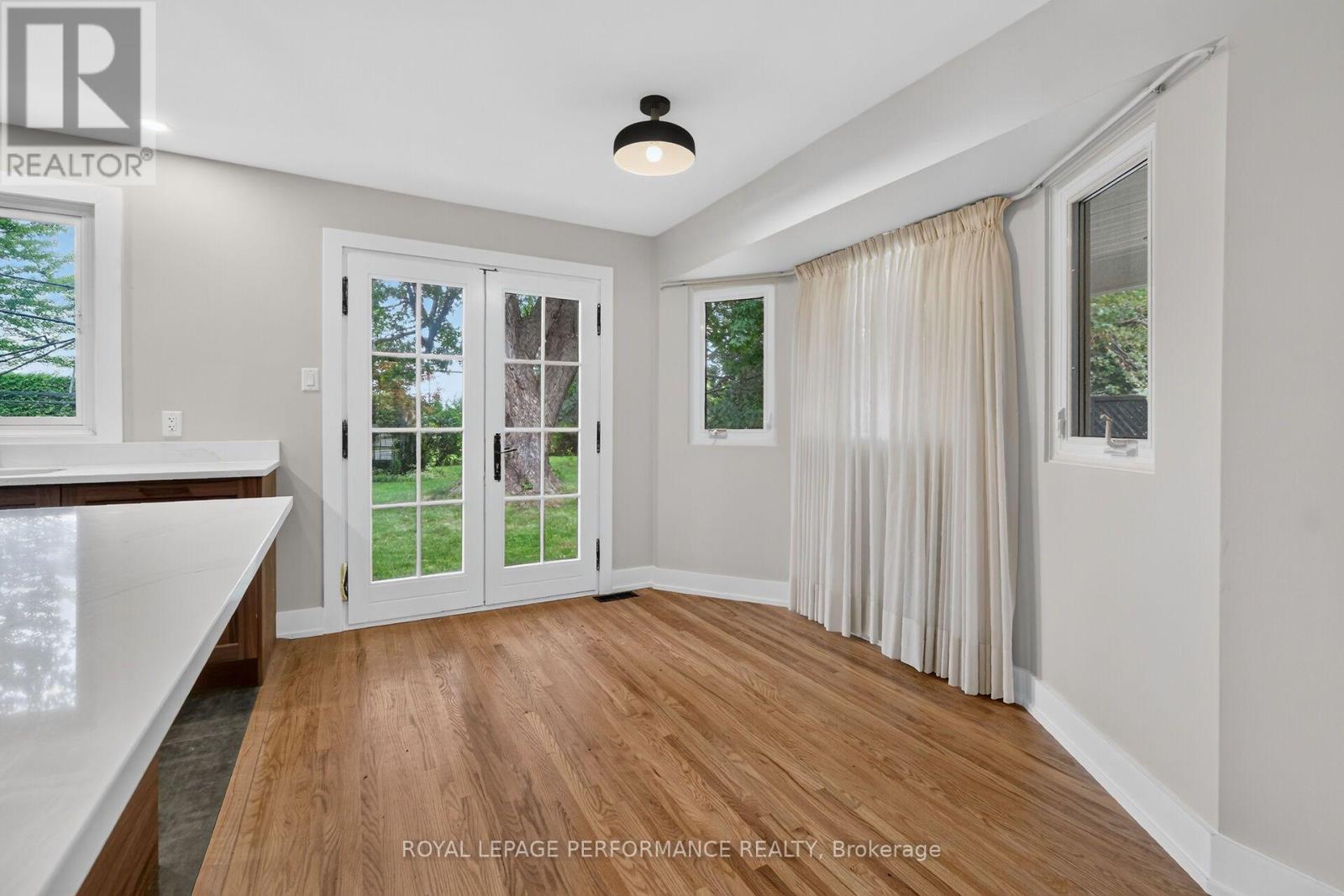 2337 Samuel Drive, Ottawa, Ontario K1G 3C3 - Photo 10 - X13820448
