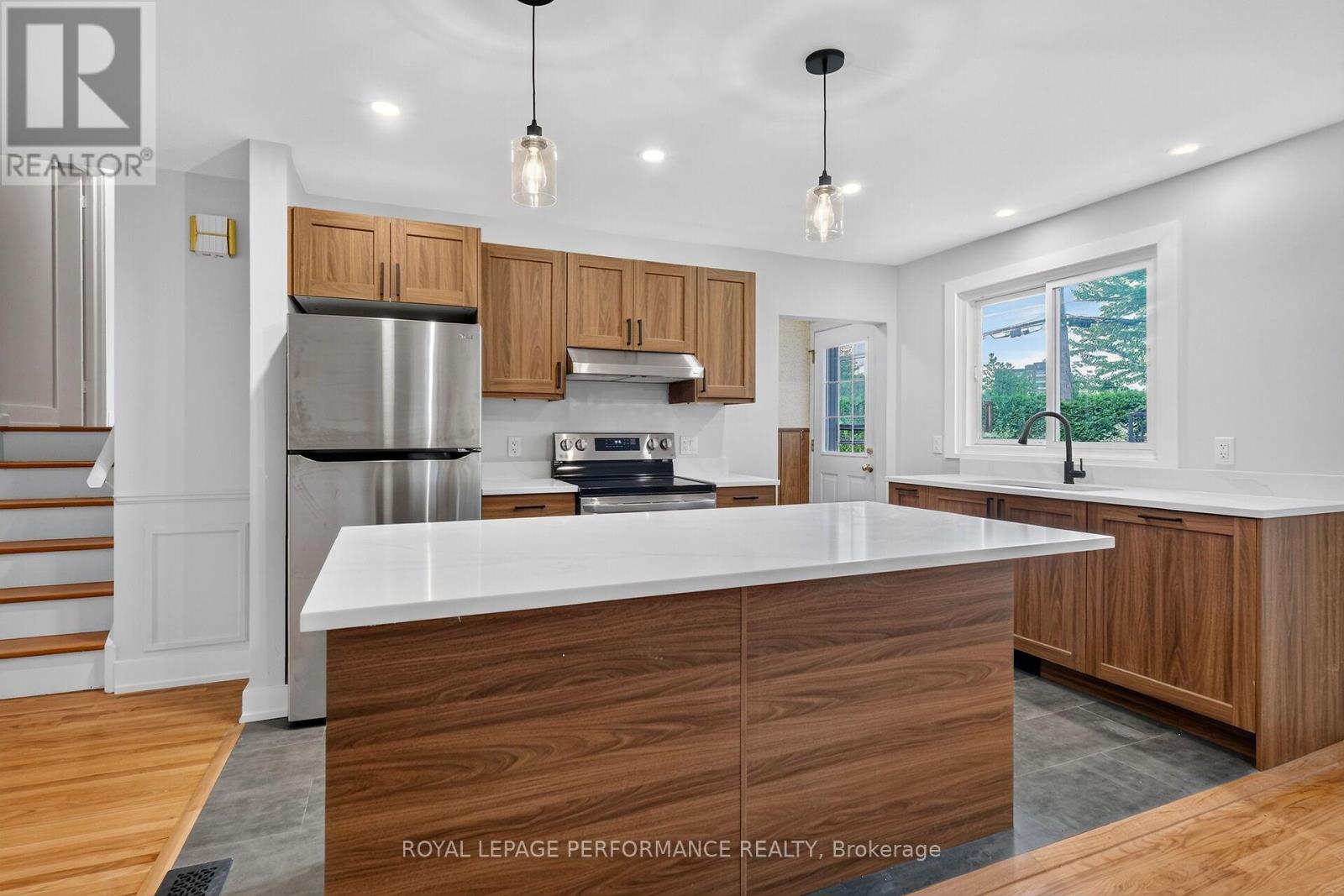 2337 Samuel Drive, Ottawa, Ontario K1G 3C3 - Photo 14 - X13820448