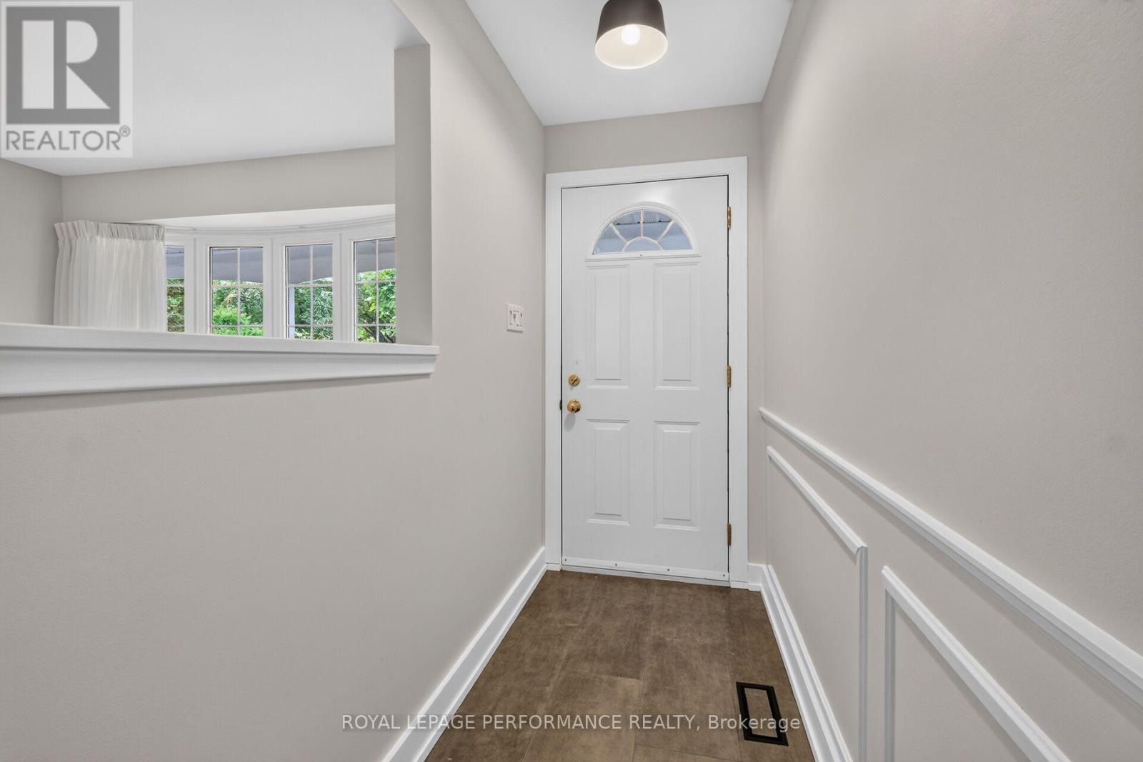 2337 Samuel Drive, Ottawa, Ontario K1G 3C3 - Photo 3 - X13820448