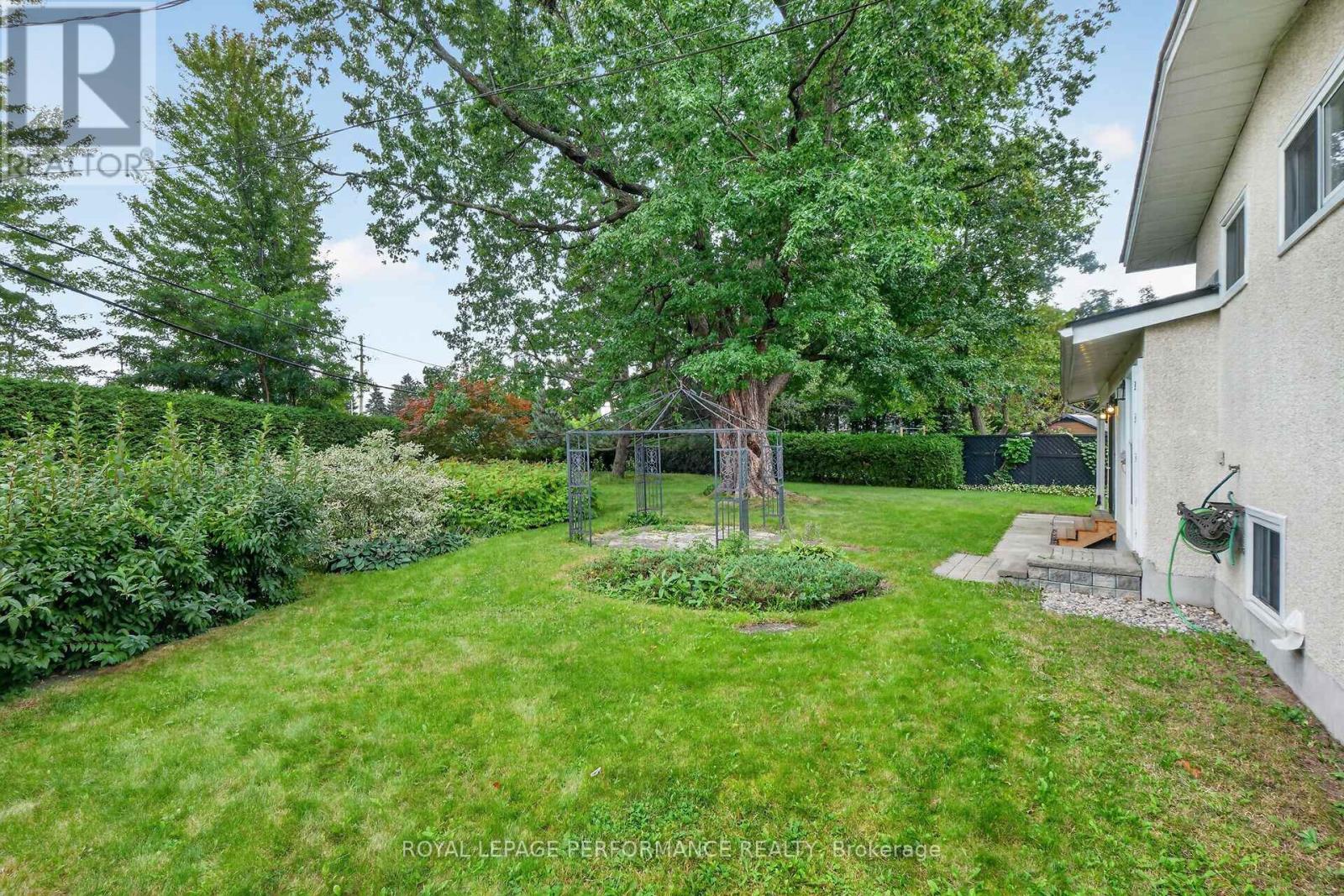 2337 Samuel Drive, Ottawa, Ontario K1G 3C3 - Photo 47 - X13820448