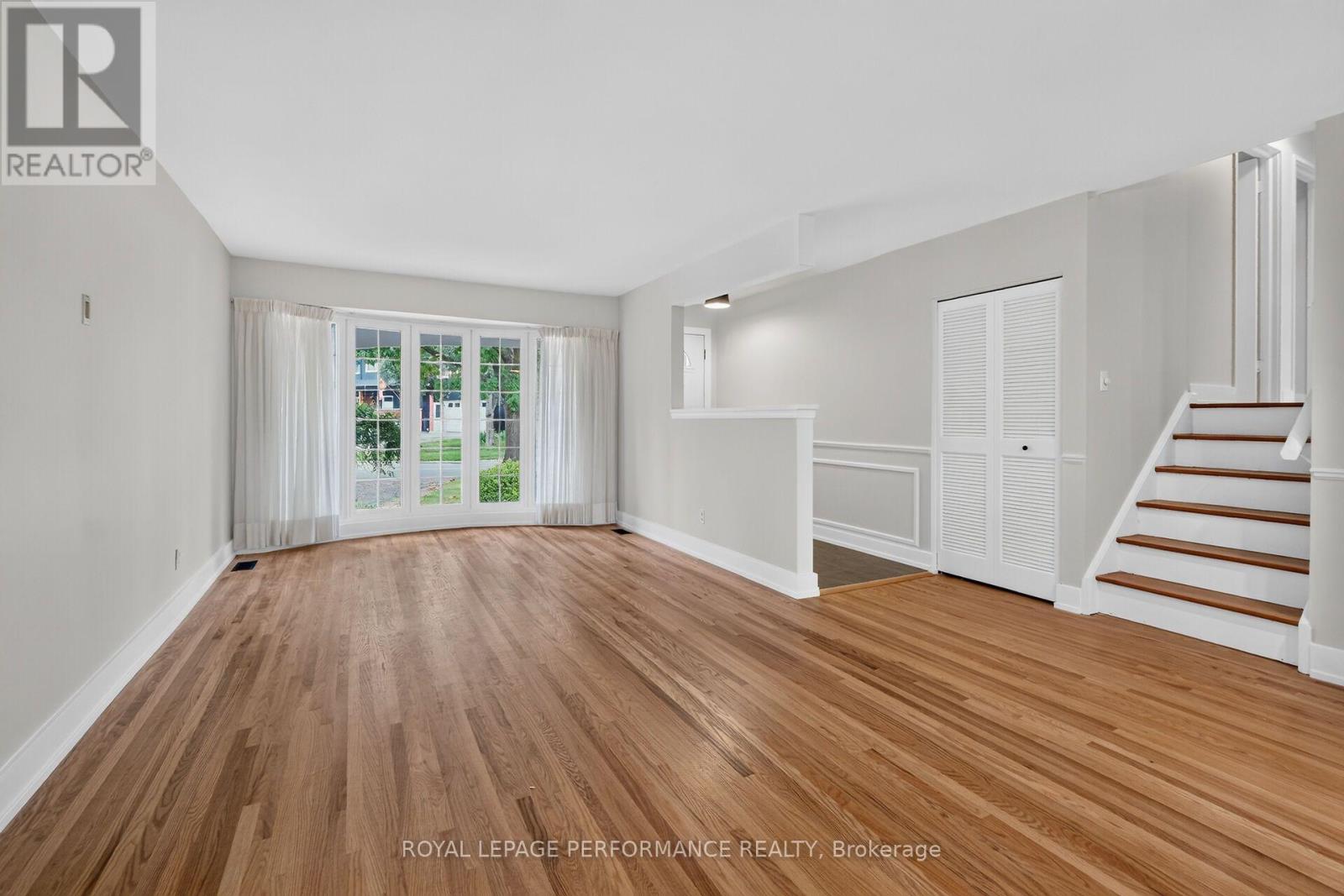 2337 Samuel Drive, Ottawa, Ontario K1G 3C3 - Photo 5 - X13820448