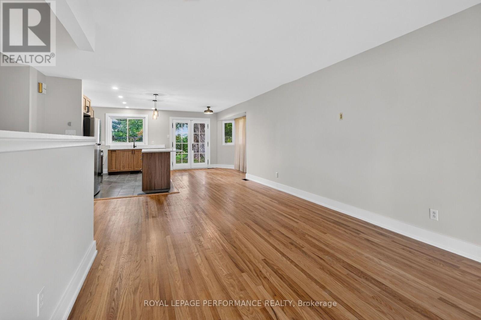 2337 Samuel Drive, Ottawa, Ontario K1G 3C3 - Photo 7 - X13820448