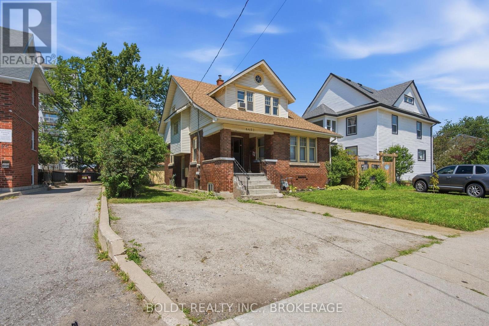 4497 MORRISON STREET, niagara falls (downtown), Ontario