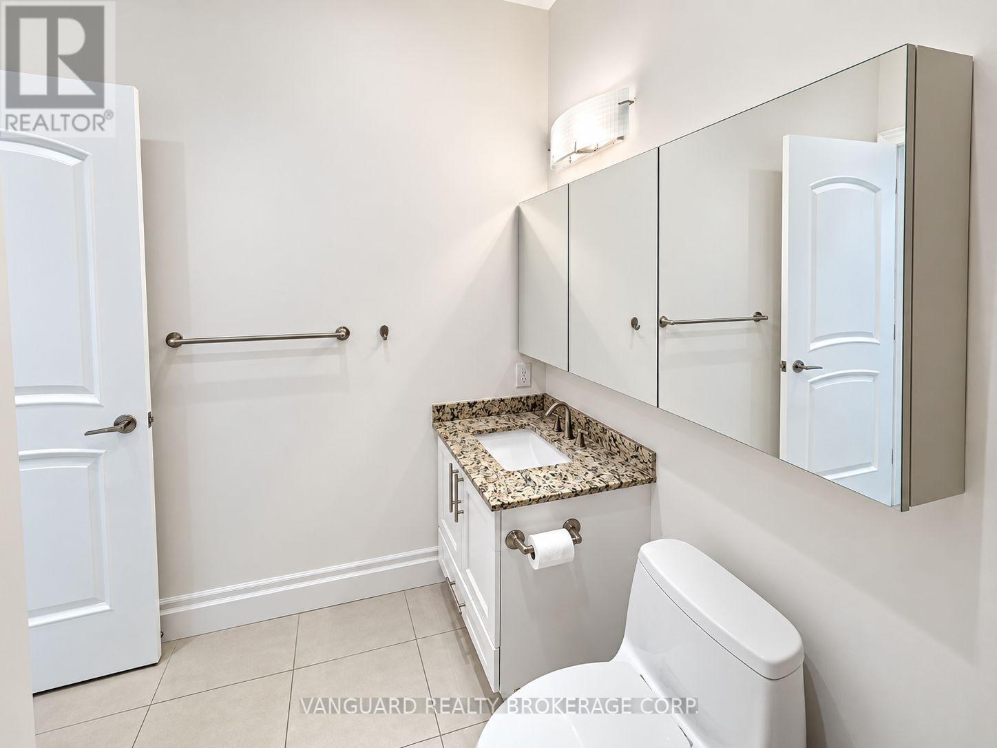 5104 - 16 Harbour Street, Toronto, Ontario  M5J 2C7 - Photo 4 - C13820404